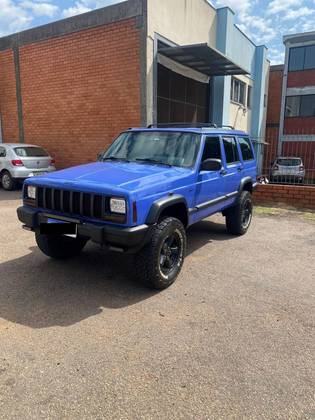 JEEP CHEROKEE 4.0 SPORT 4X4 12V GASOLINA 4P MANUAL